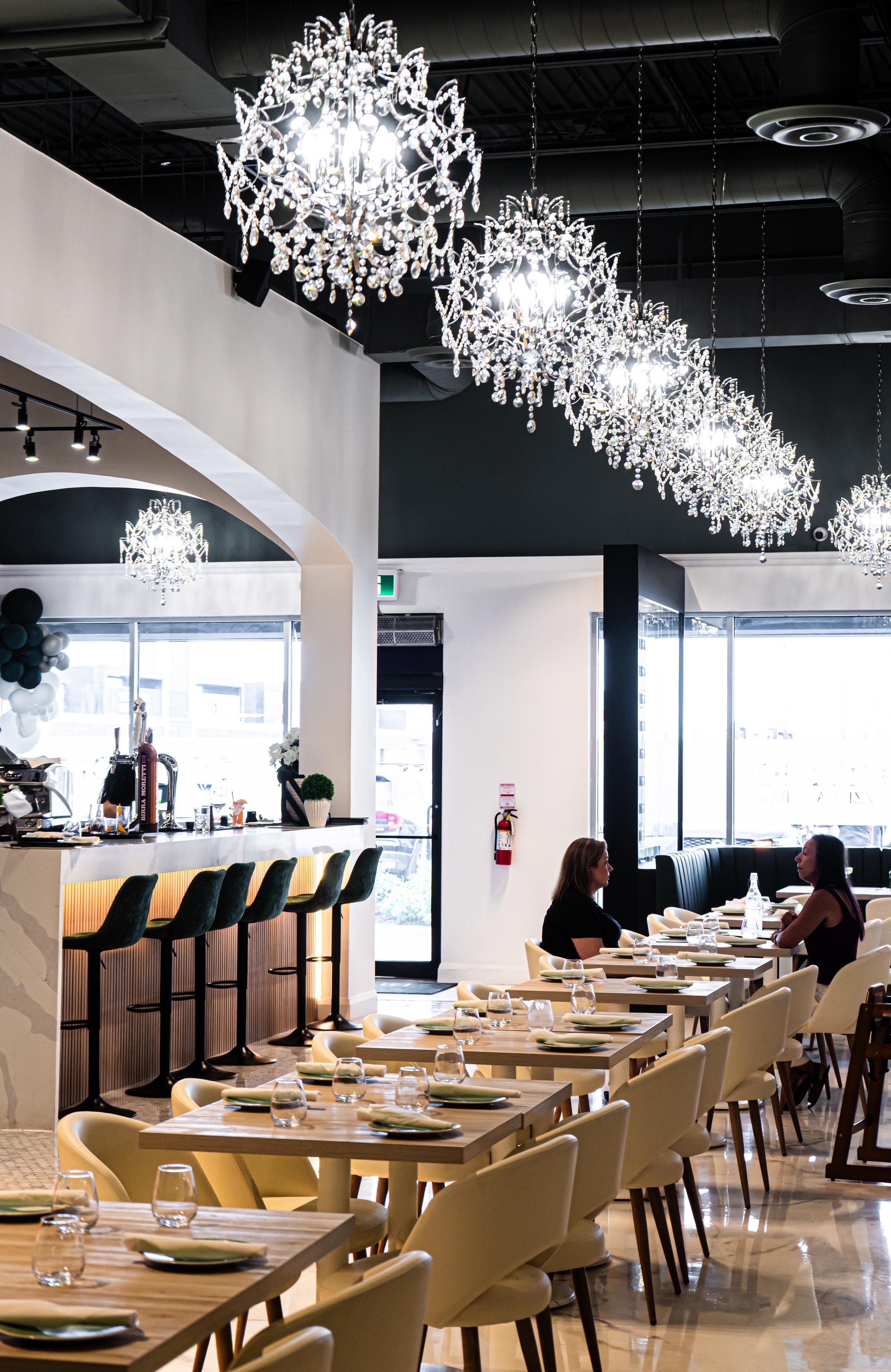 Divino Pizzeria & Grill space